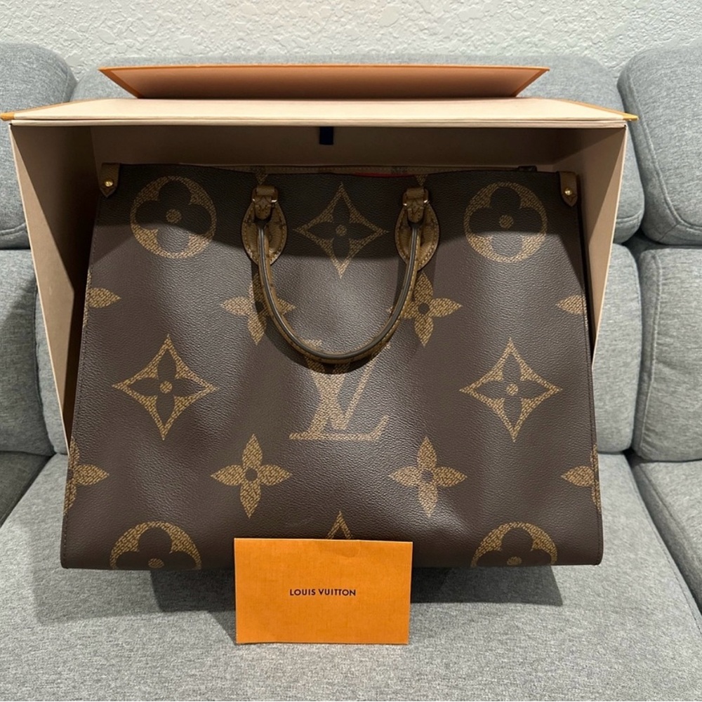 LOUIS VUITTON ONTHEGO GM in MONOGRAM CANVAS NEW & AUTHENTIC